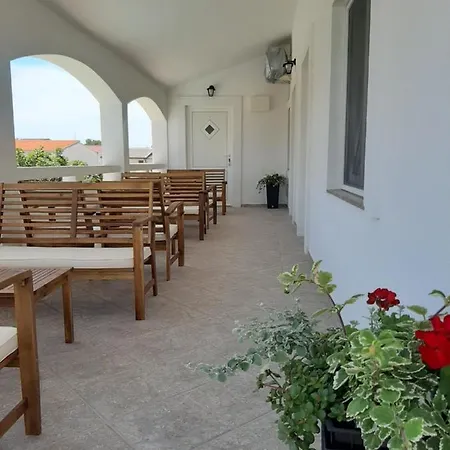 Bella Apartments Apartment Vir