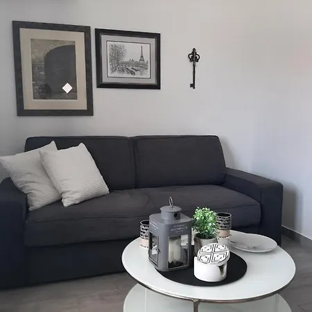 Bella Apartments Vir