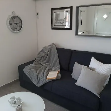 Bella Apartments Apartment