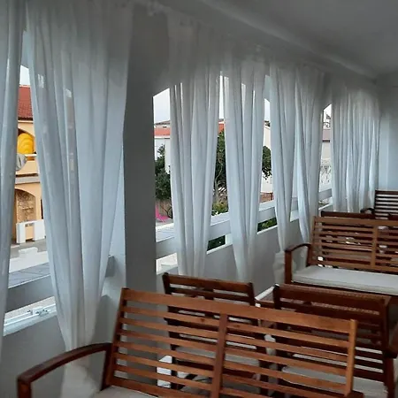 Apartment Bella Apartments Vir