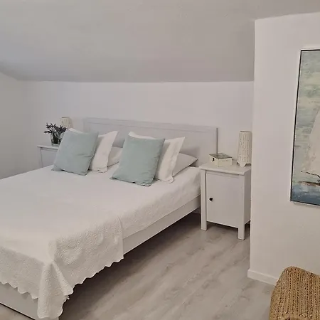 Bella Apartments *
