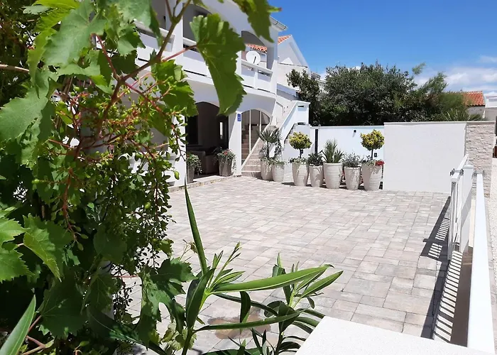 Bella Apartments Апартаменты
