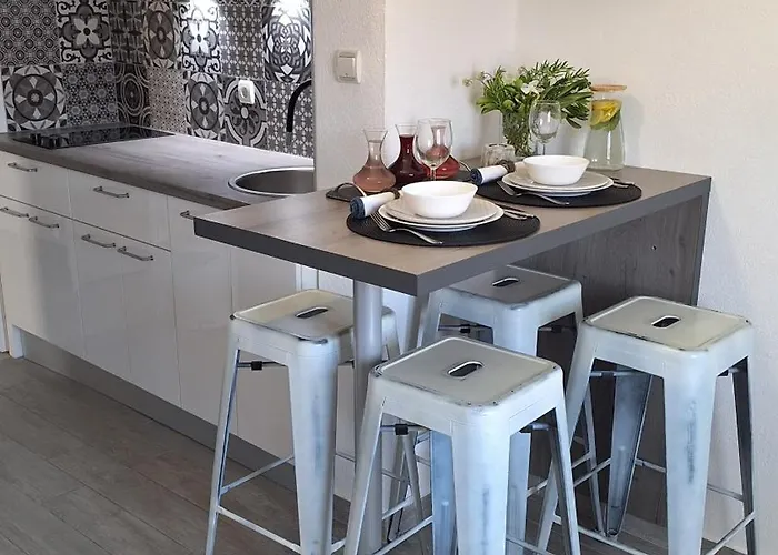 Апартаменты Bella Apartments